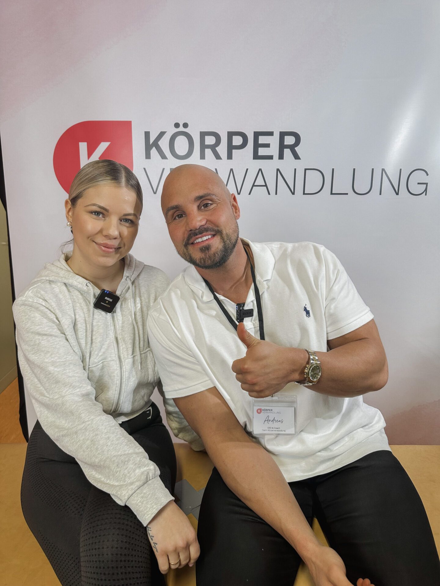 Ernährungsexperte Andreas Kotte und Teilnehmerin Jasmin, die -10 kg in 4 MOnaten abgenommen hat
