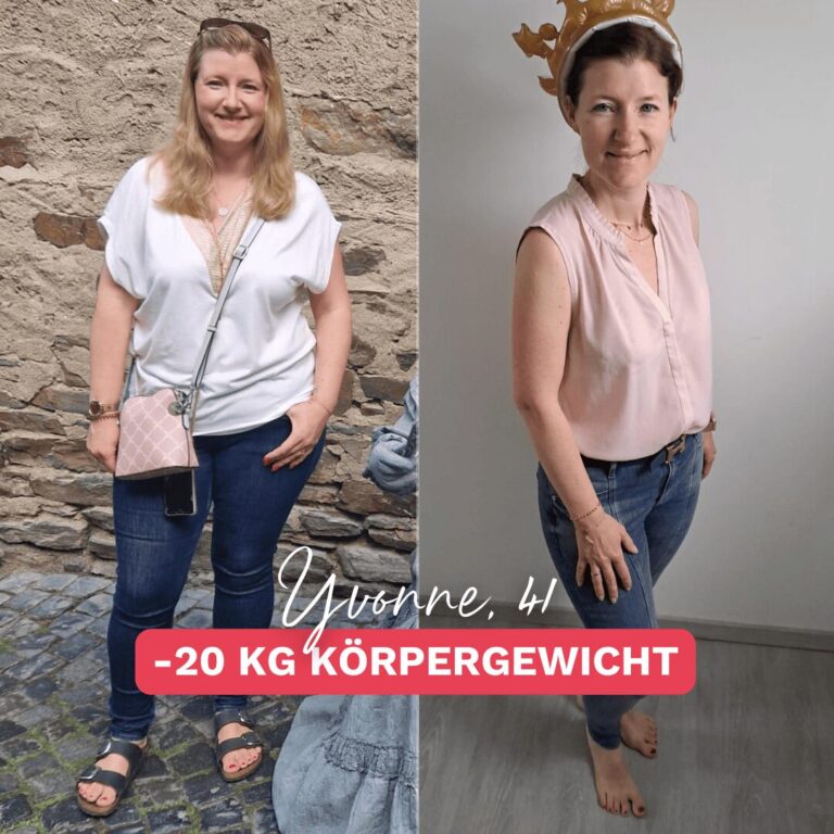 Vorher-Nachher-Bild einer Frau, die 20 kg abgenommen hat. Links: Vorher-Bild mit mehr Körpergewicht, sie trägt eine weiße Bluse und Jeans, steht vor einer Steinmauer mit einer Tasche. Rechts: Nachher-Bild mit deutlich weniger Gewicht, sie trägt eine rosa Bluse und Jeans, wirkt schlanker und strahlender. Erfolgreiche Gewichtsabnahme mit sichtbarer Veränderung.